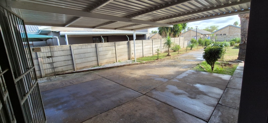 4 Bedroom Property for Sale in Windsor Park Eastern Cape